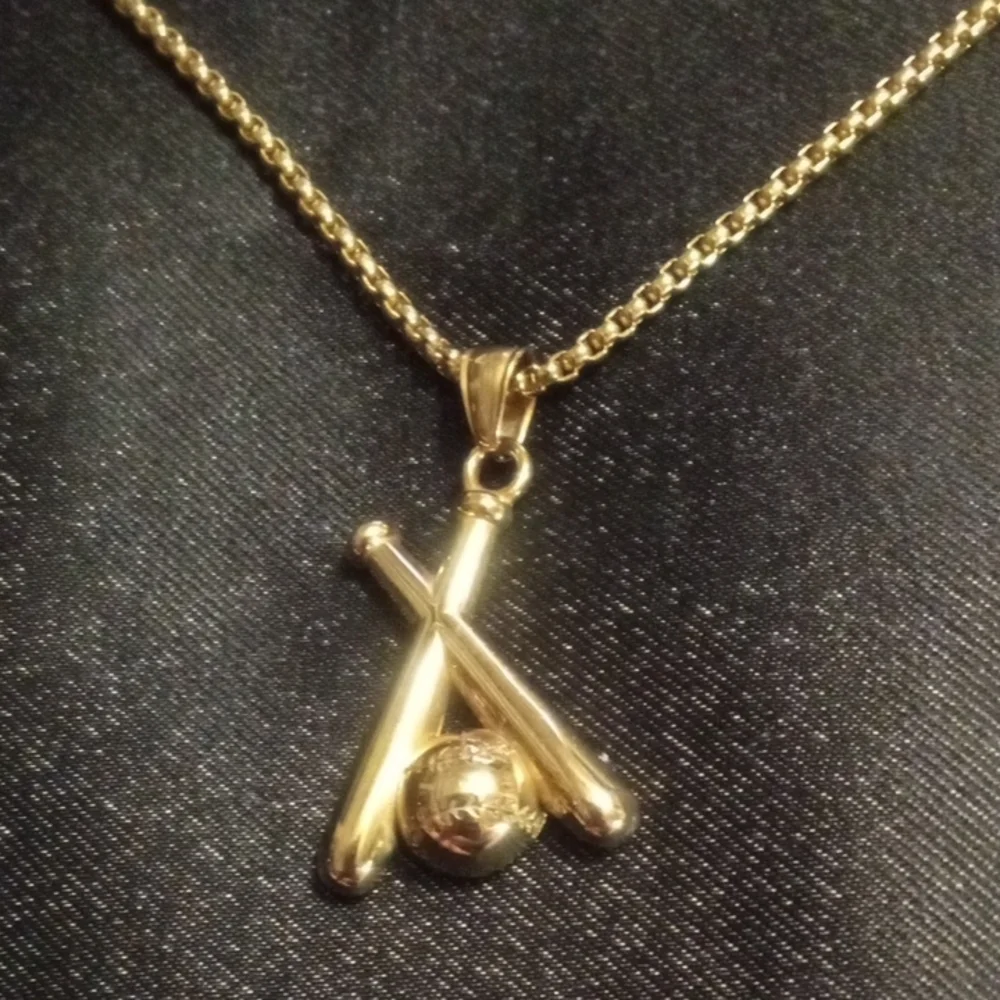 N/A elegant gold